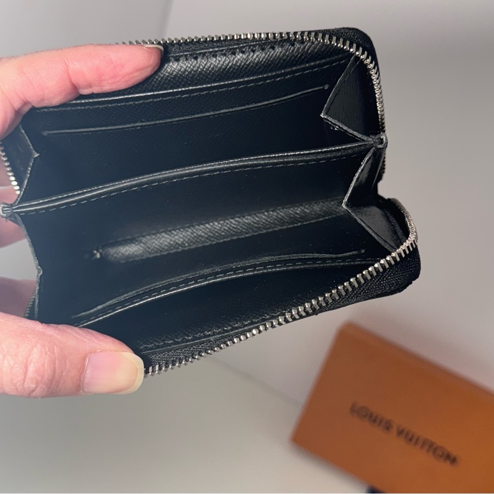 Louis Vuitton Damier Graphite Zipper Coin Wallet Authentic with Box - Picture 7 of 16